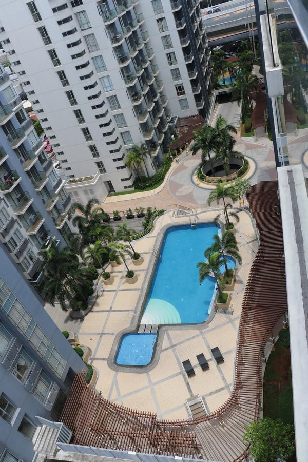 One Palm Tree Villas マニラ市 エクステリア 写真