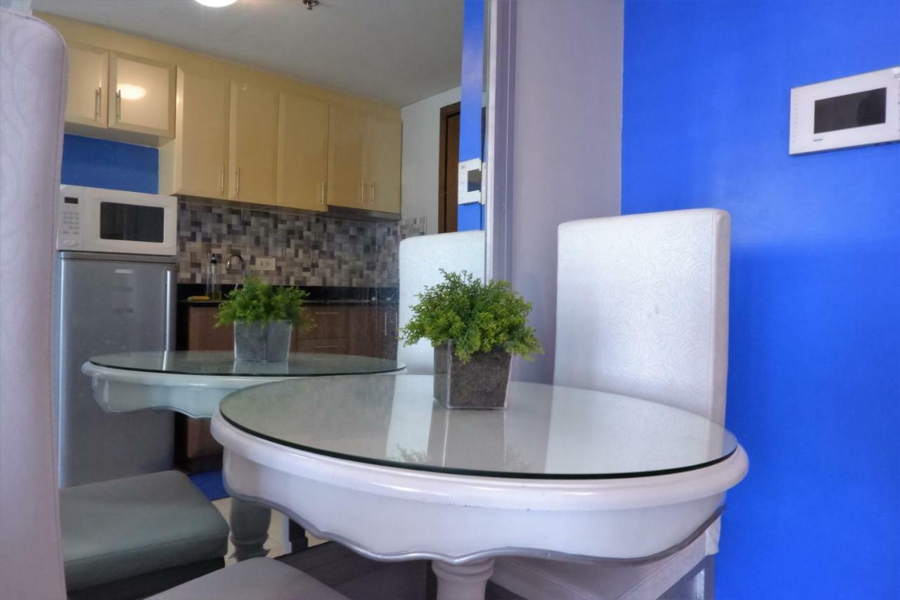 One Palm Tree Villas マニラ市 エクステリア 写真